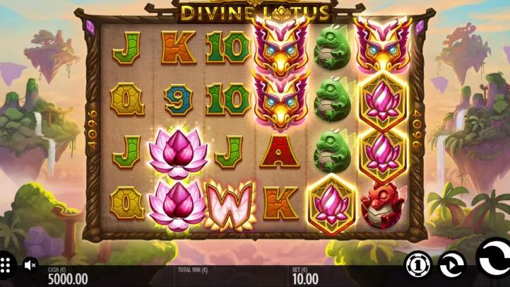 Divine Lotus — Game interface and symbols